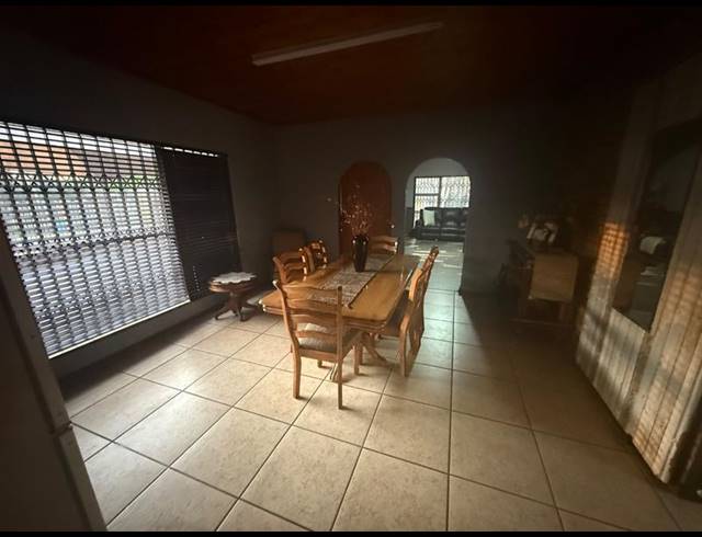 3 BEDROOM HOUSE FOR SALE IN FLORA GARDENS